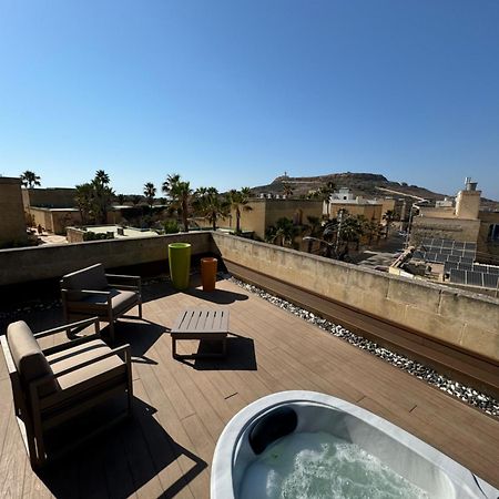 마리아스 B&B Għasri 외부 사진