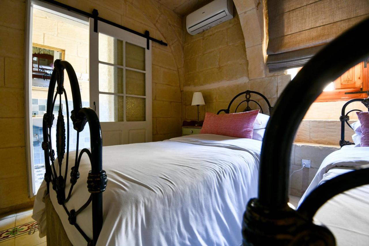 마리아스 B&B Għasri 외부 사진