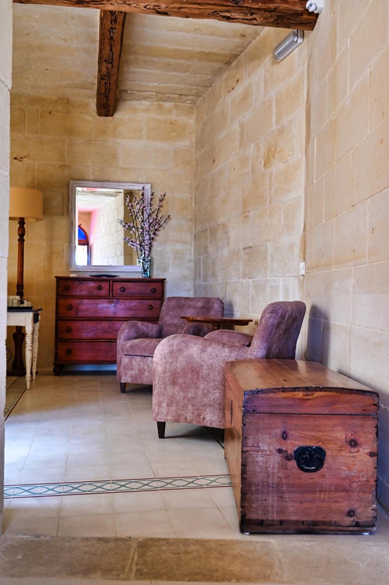 마리아스 B&B Għasri 외부 사진