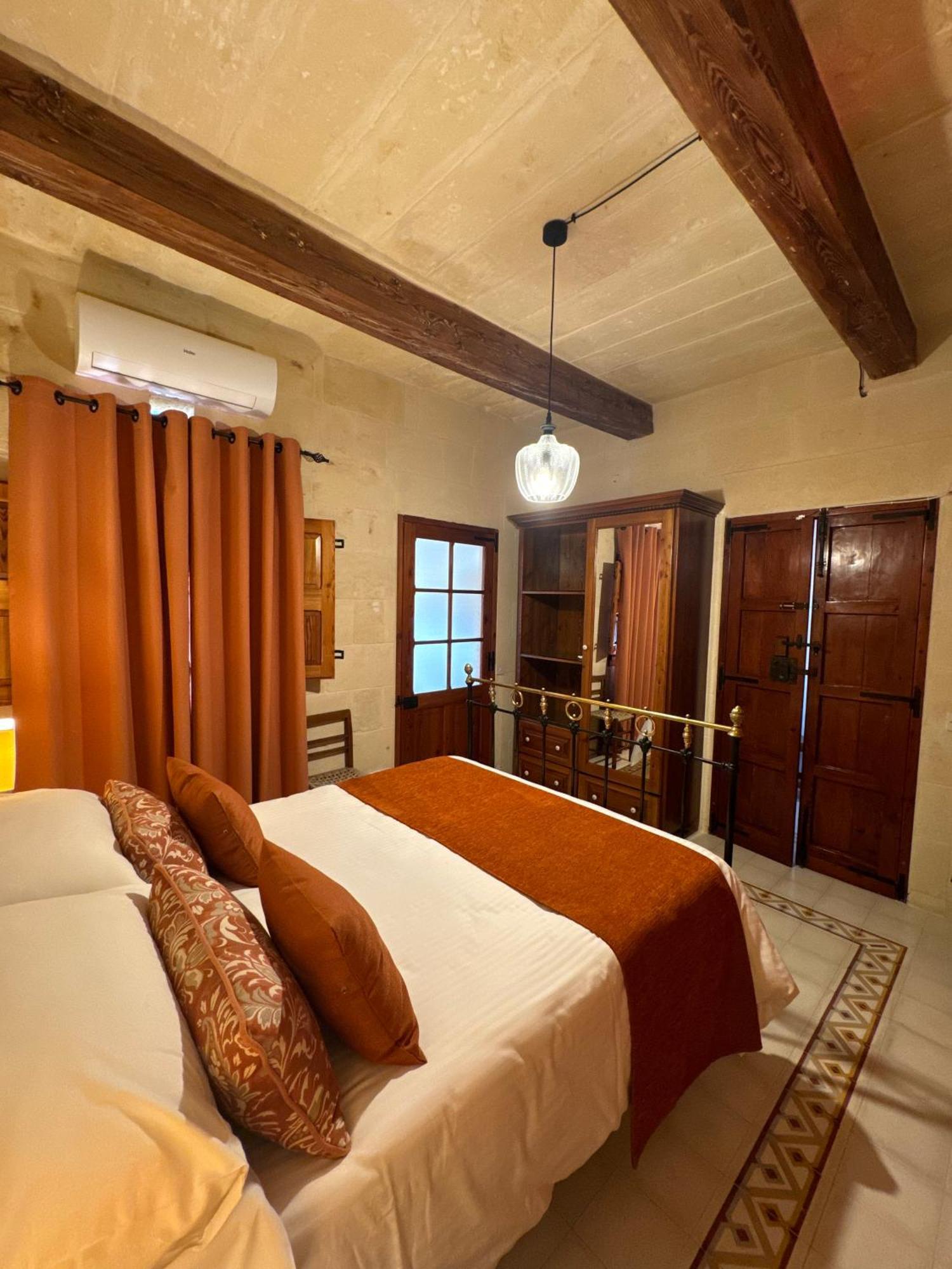 마리아스 B&B Għasri 외부 사진