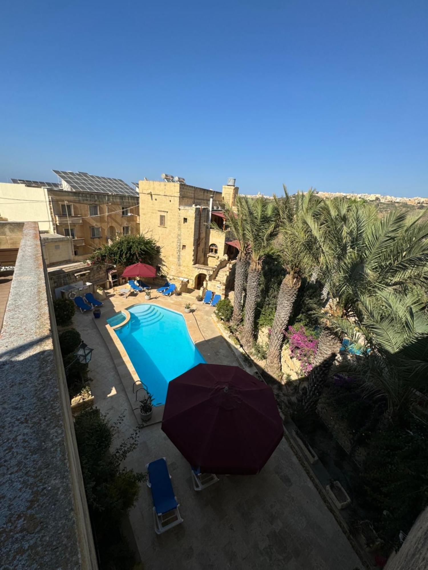 마리아스 B&B Għasri 외부 사진